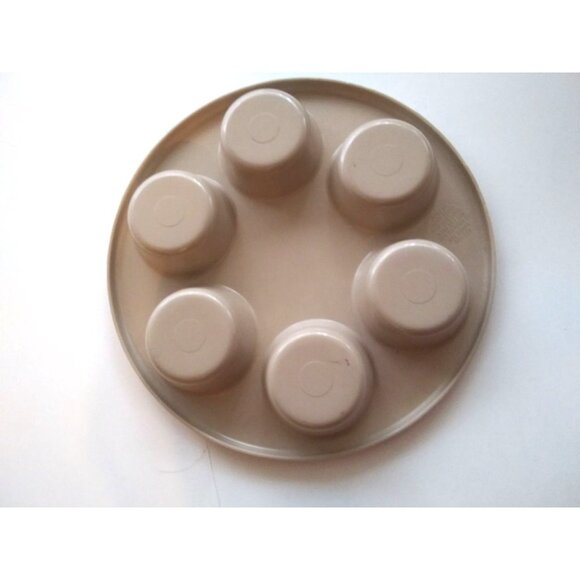 Anchor Hocking beige Microwave 6 cupcake muffin pan pm447-TI - Picture 2 of 3
